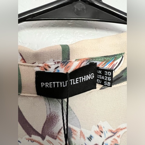 Pretty Little Thing Button Up Top - Picture 3 of 5
